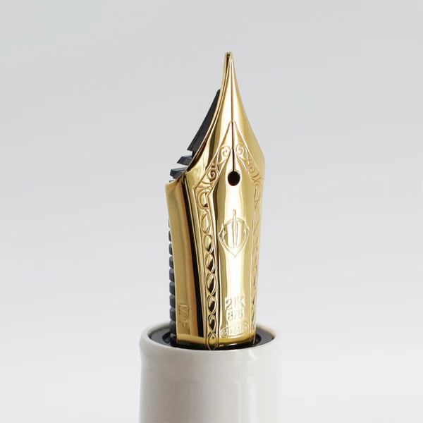 Classic Ko Floret Dot SV Maki-e Fountain Pen – Exclusive 21K Resilient Gold Nib