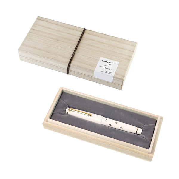 Classic Ko Floret Dot SV Maki-e Fountain Pen – Exclusive 21K Resilient Gold Nib