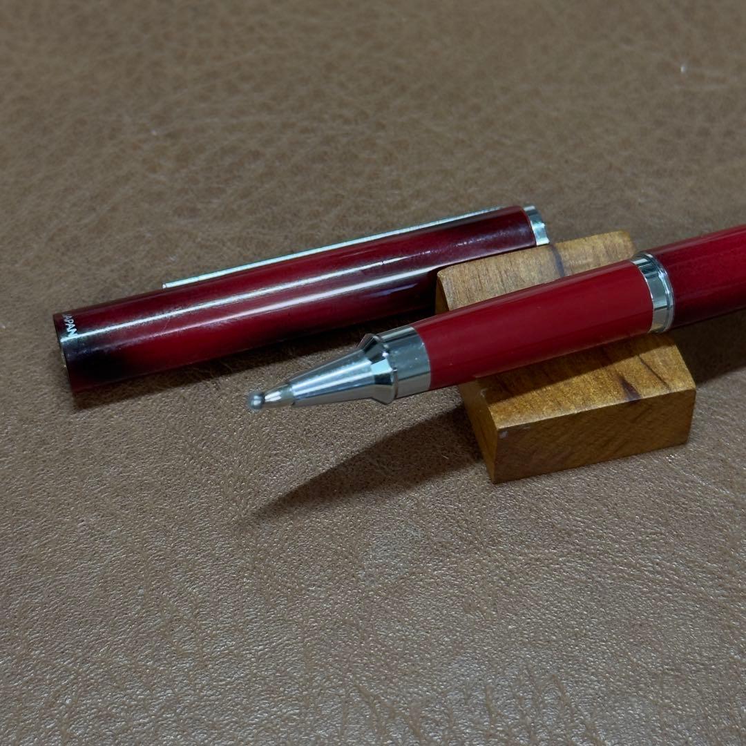 Pilot Laureate Red Marble Retro Ballpoint Pen, Cap, Used, Refill Included | Suadpens