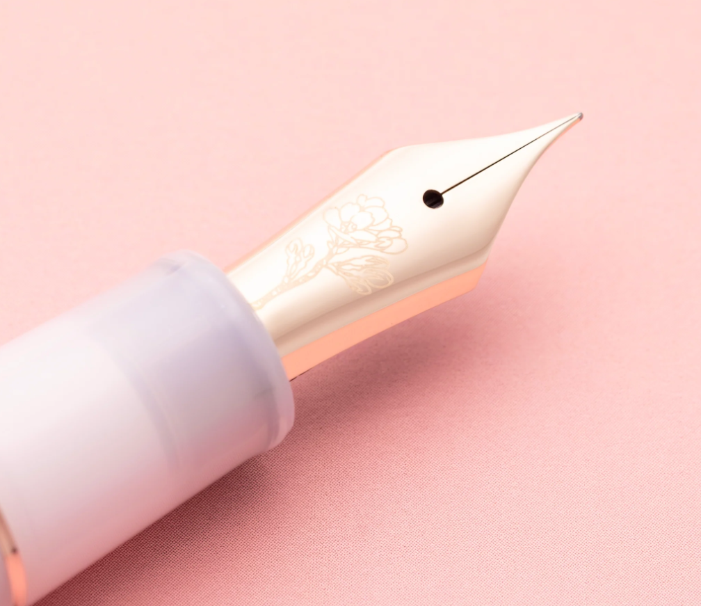 Hachimonjiya Original  Kubo Sakura Bloom Pink Original 14K Gold Fountain Pen Cosmos Pink Gold Fine Nib - Palme