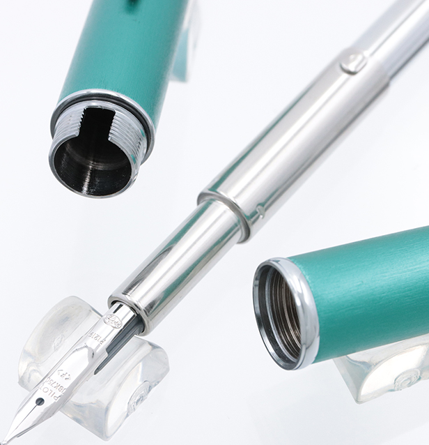 Pilot Capless Decimo Fountain Pen - 20 Colors Series - Discontinued Model Emerald Green / Unused