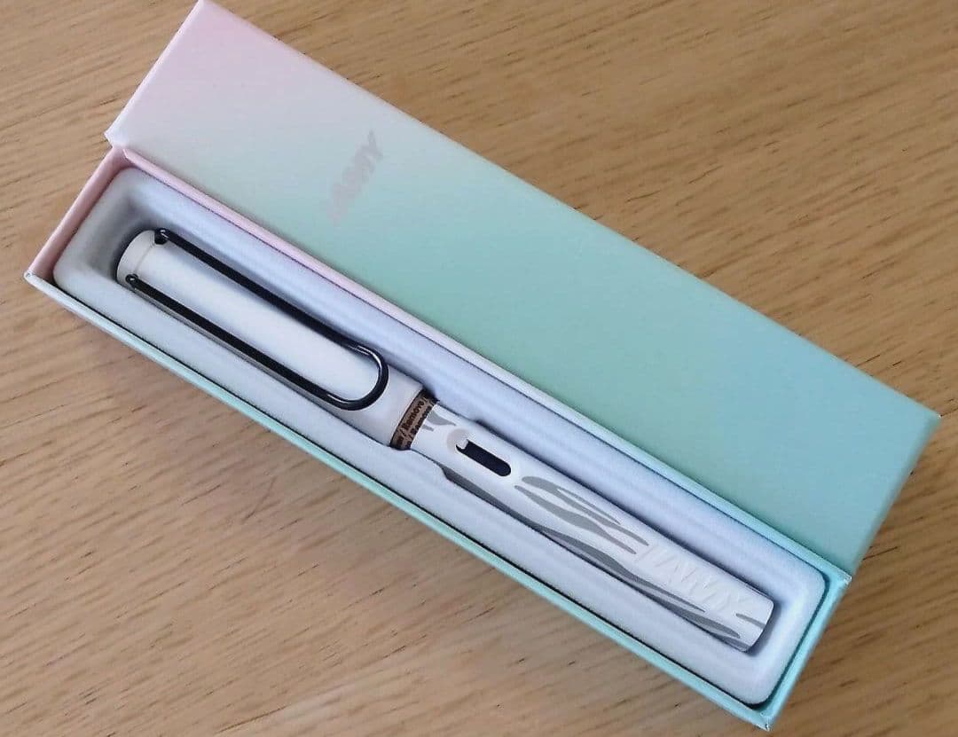 LAMY Safari Fountain Pen Zebra White F Limited Edition  Student Gift | Suadpens
