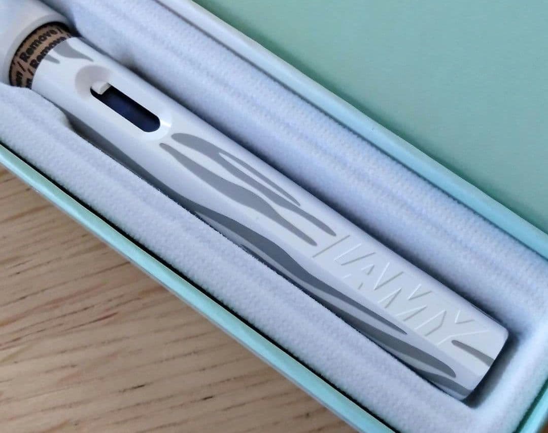LAMY Safari Fountain Pen Zebra White F Limited Edition  Student Gift | Suadpens
