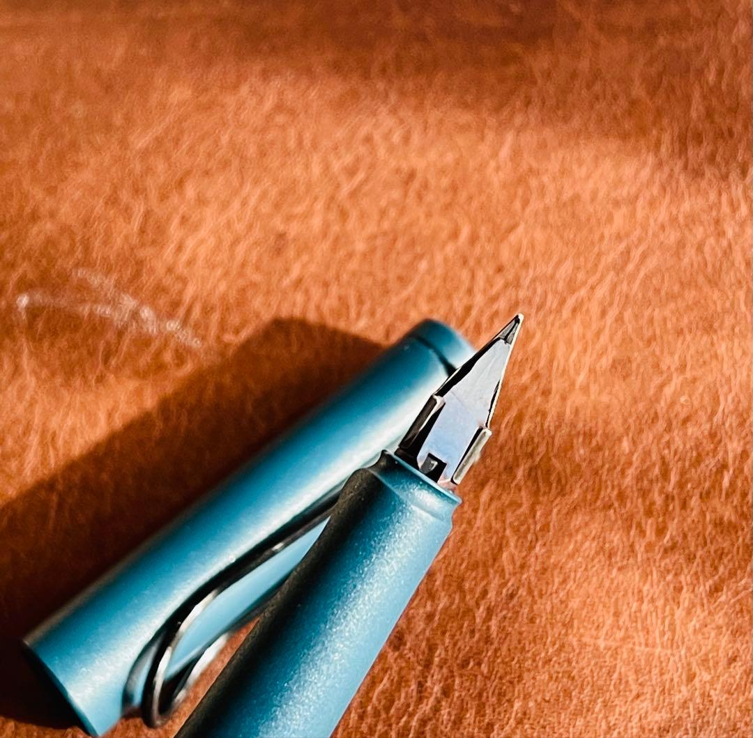 LAMY Safari Fountain Pen EF Tip Petrol Blue with 2 Ink Cartridges Used | Suadpens