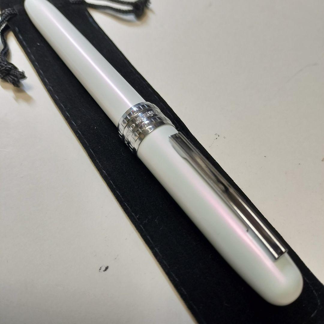 Platinum Soft Marker Pen White/Pink Limited Edition New Unused | Suadpens
