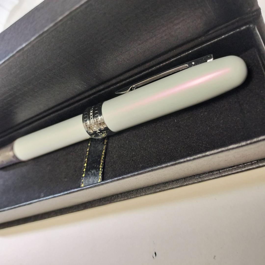 Platinum Soft Marker Pen White/Pink Limited Edition New Unused | Suadpens