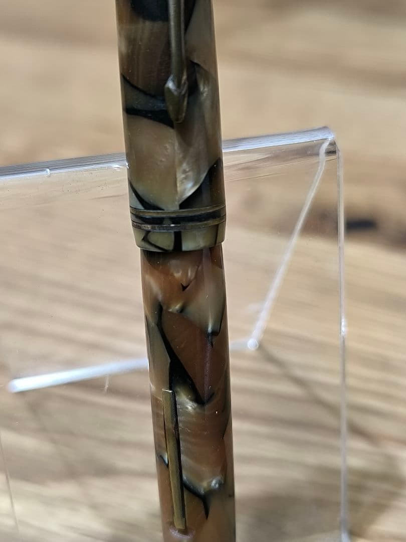Vintage Showa Celluloid Lever Filler Fountain Pen - Retro Marble Design, Used | Suadpens