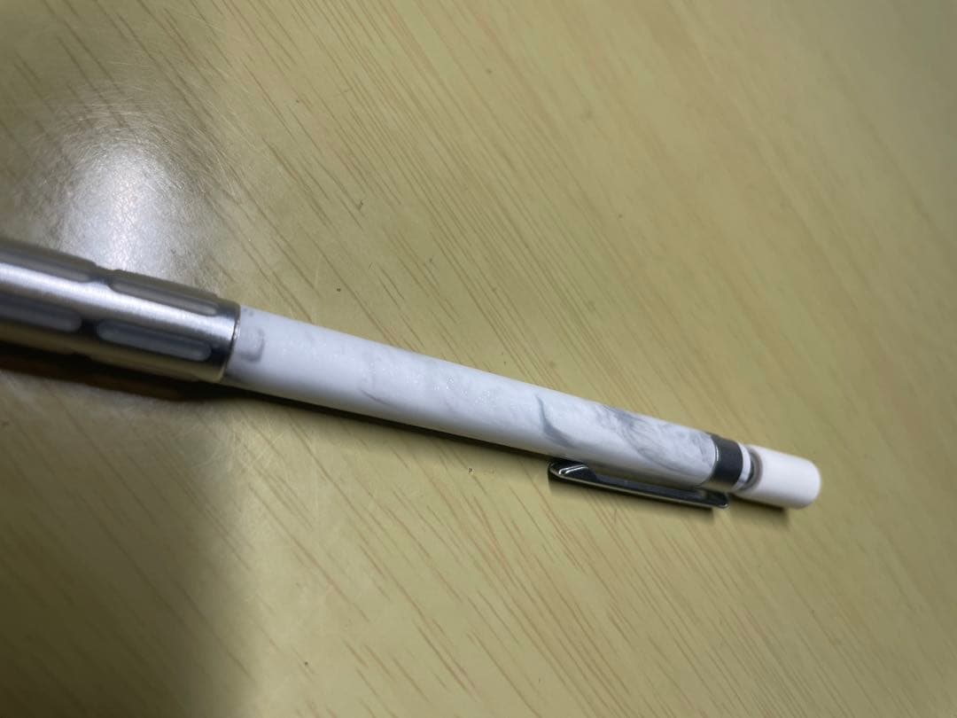 Graph 1000 Limited Pearl White 0.5mm Mechanical Pencil, Glitter Marbled | Suadpens