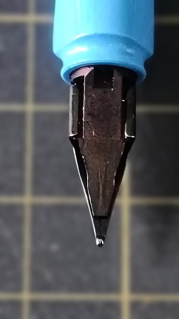 LAMY Safari Royal Blue Fountain Pen M Limited 2006 Used with Scratches | Suadpens