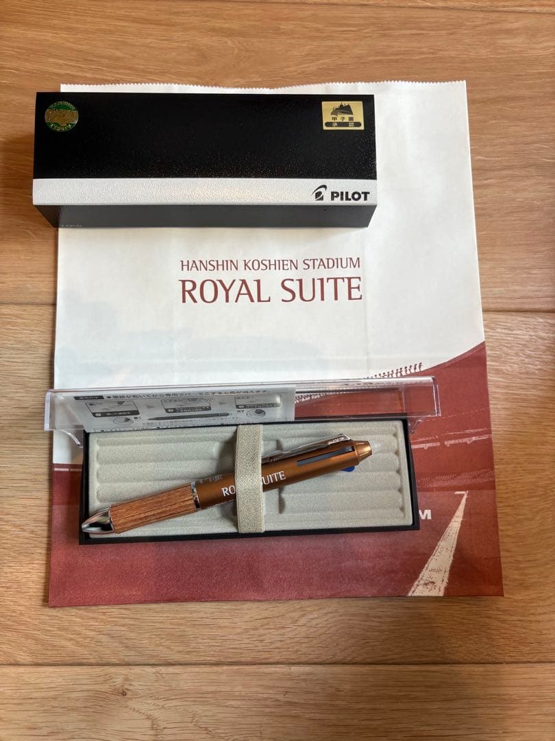 Hanshin Tigers Frixion Ballpoint Pen Royal Suite Limited  with case | Suadpens
