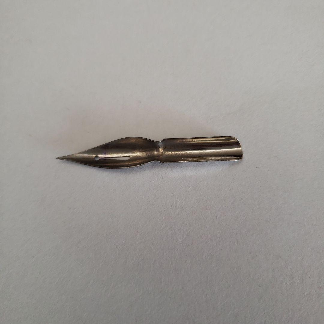 Vintage wooden dip fountain pen, carved barrel, retro, used | Suadpens