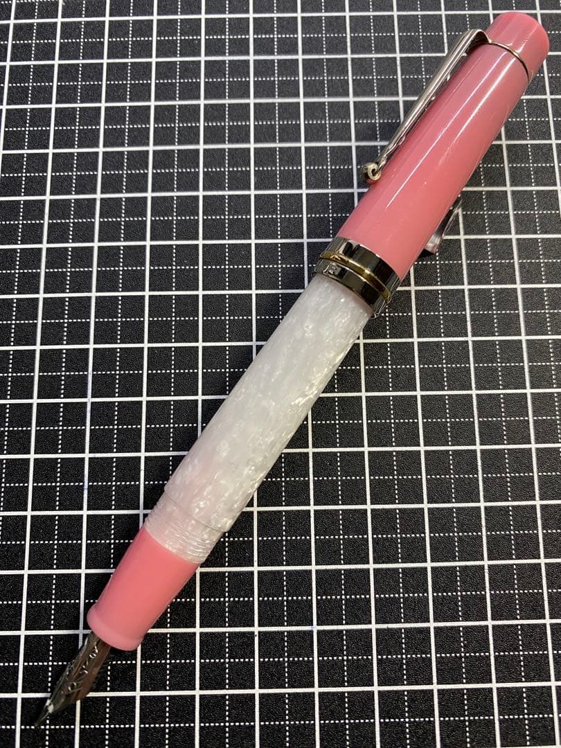 Delta Vintage Volonta Fountain Pen F Nib Japan Limited 150 Used | Suadpens