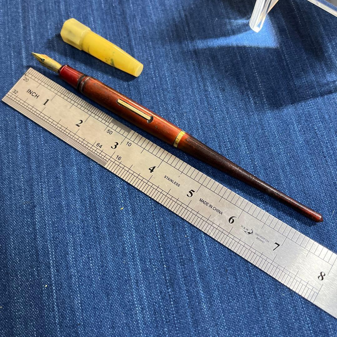 Vintage Showa Fountain Pen Lever Filler, Restored, 0.8mm nib for precise writing | Suadpens