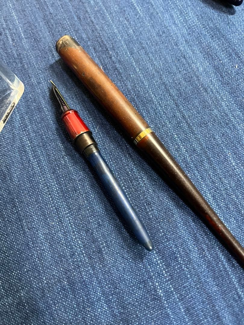 Vintage Showa Fountain Pen Lever Filler, Restored, 0.8mm nib for precise writing | Suadpens