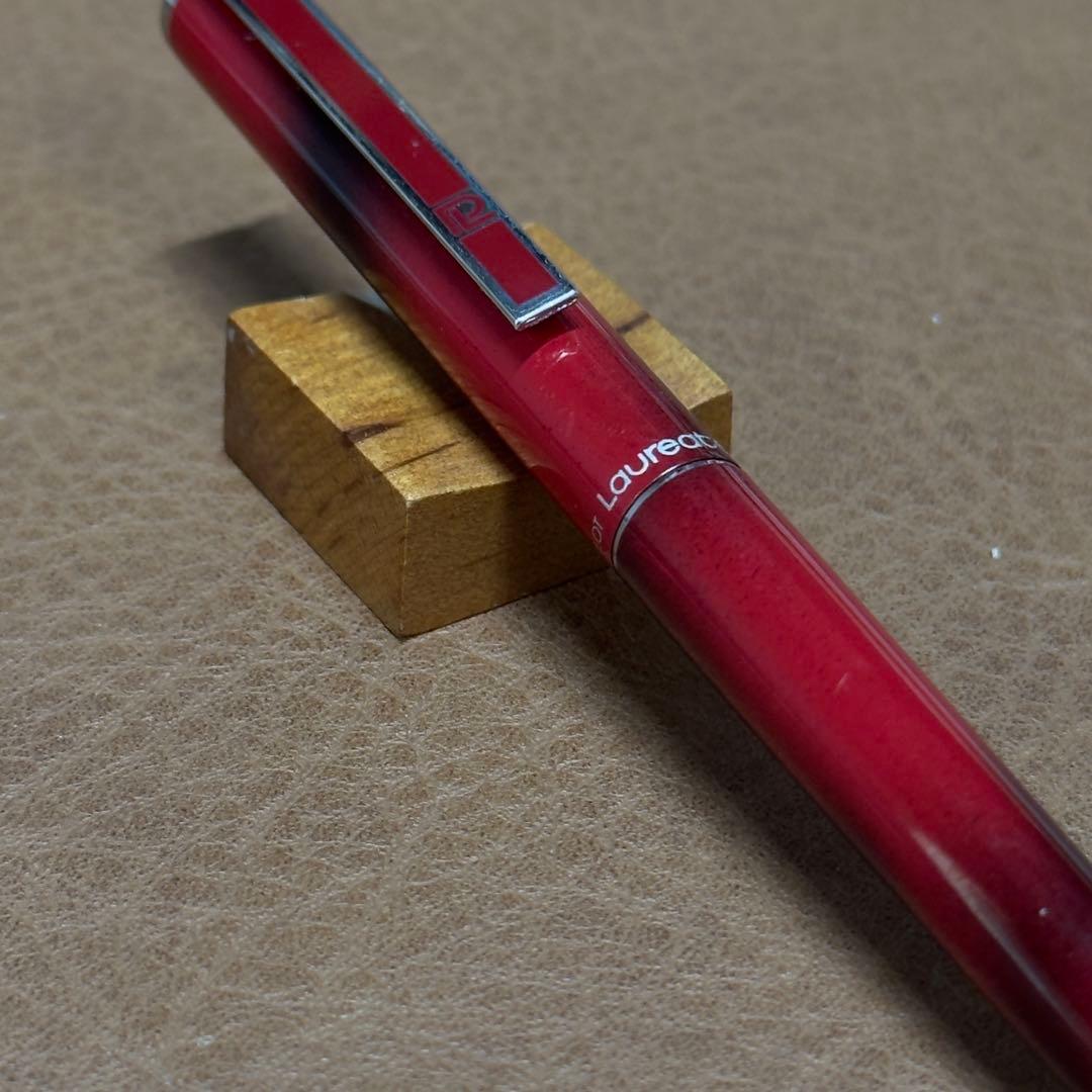 Pilot Laureate Red Marble Retro Ballpoint Pen, Cap, Used, Refill Included | Suadpens