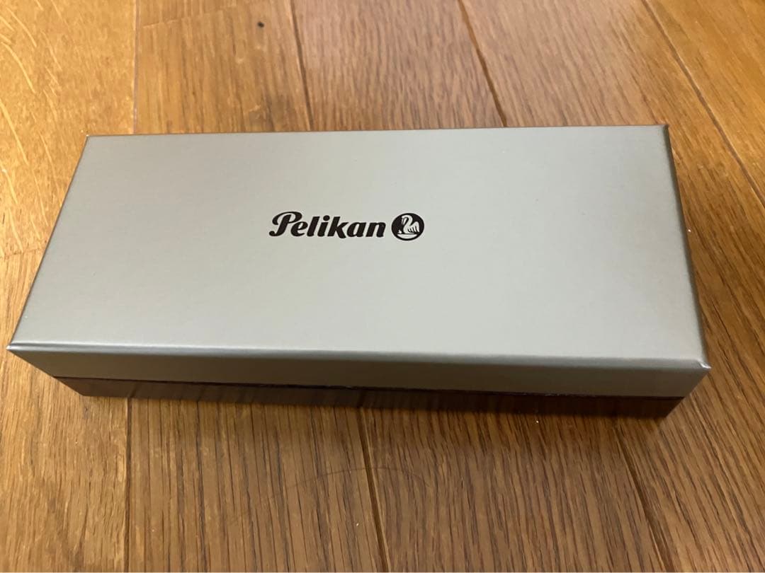 Pelikan K200 Pastel Green 2020 Limited Edition  Unused Pen Gift Wrap | Suadpens