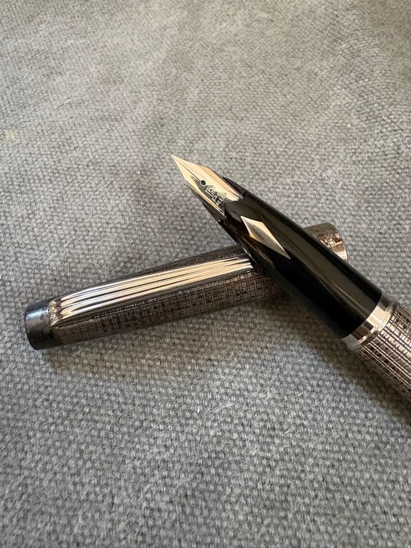 Platinum Sterling Silver Fountain Pen Textured Silver Fine Nib Used | Suadpens