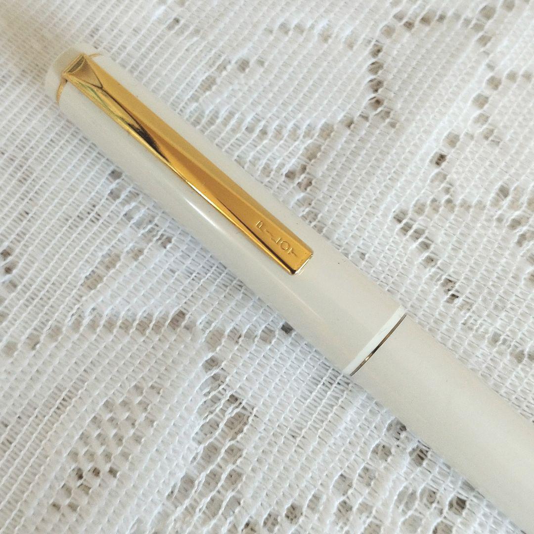 Pilot Retro White Fountain Pen F Nib Used 1990 Collectible | Suadpens