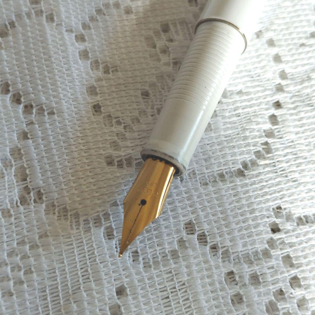 Pilot Retro White Fountain Pen F Nib Used 1990 Collectible | Suadpens