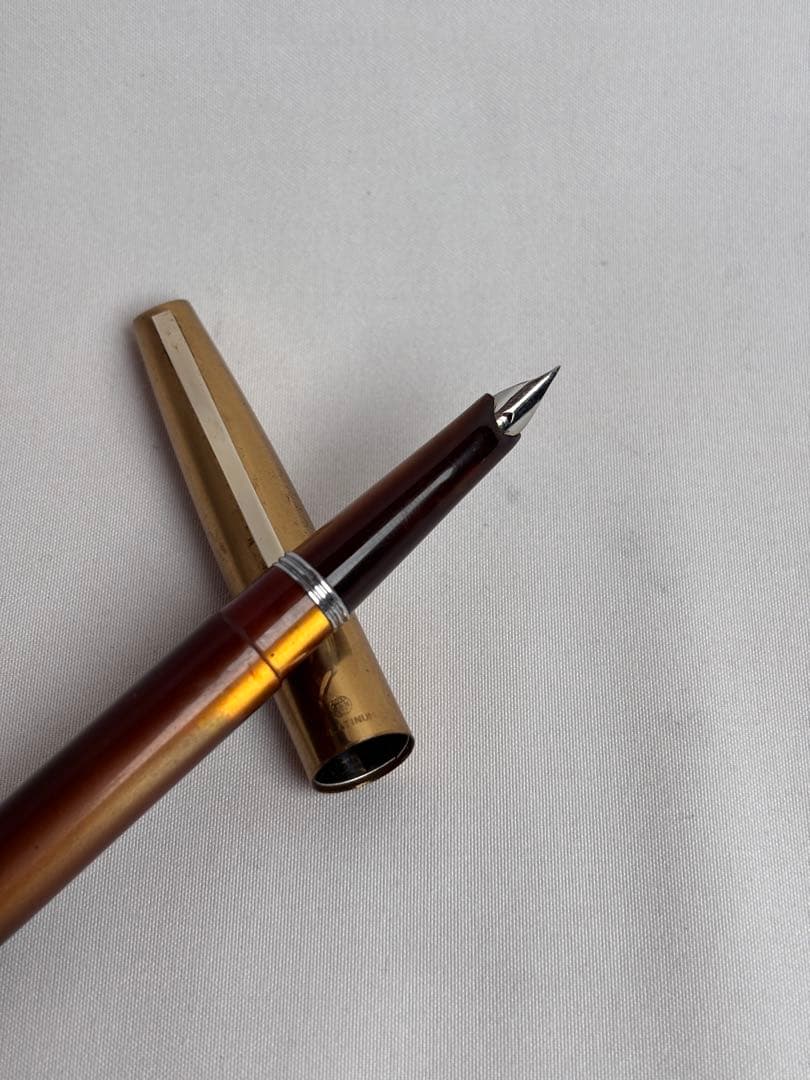 Platinum Fountain Pen Burgundy/Gold Cap Vintage Inhaler Included Used | Suadpens