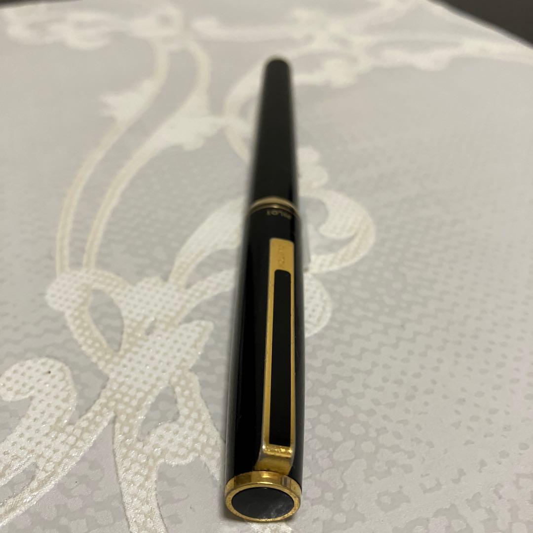 Pilot CUSTOM Fountain Pen 14K Gold M Medium Used Slim Gold Accent | Suadpens