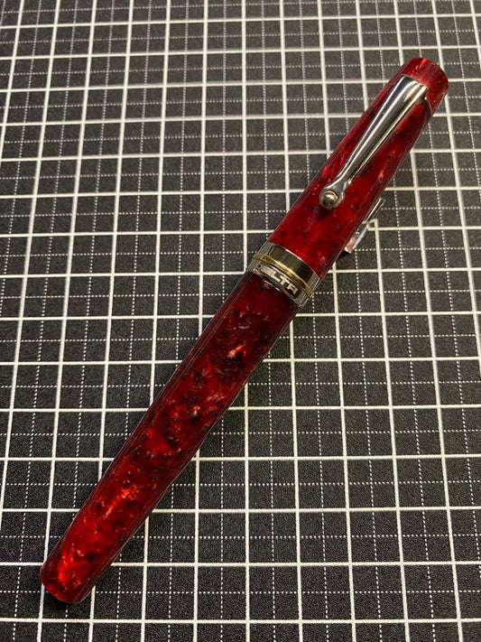 Delta Vintage Collection Red Fountain Pen Medium Nib, with box & ink, Used | Suadpens