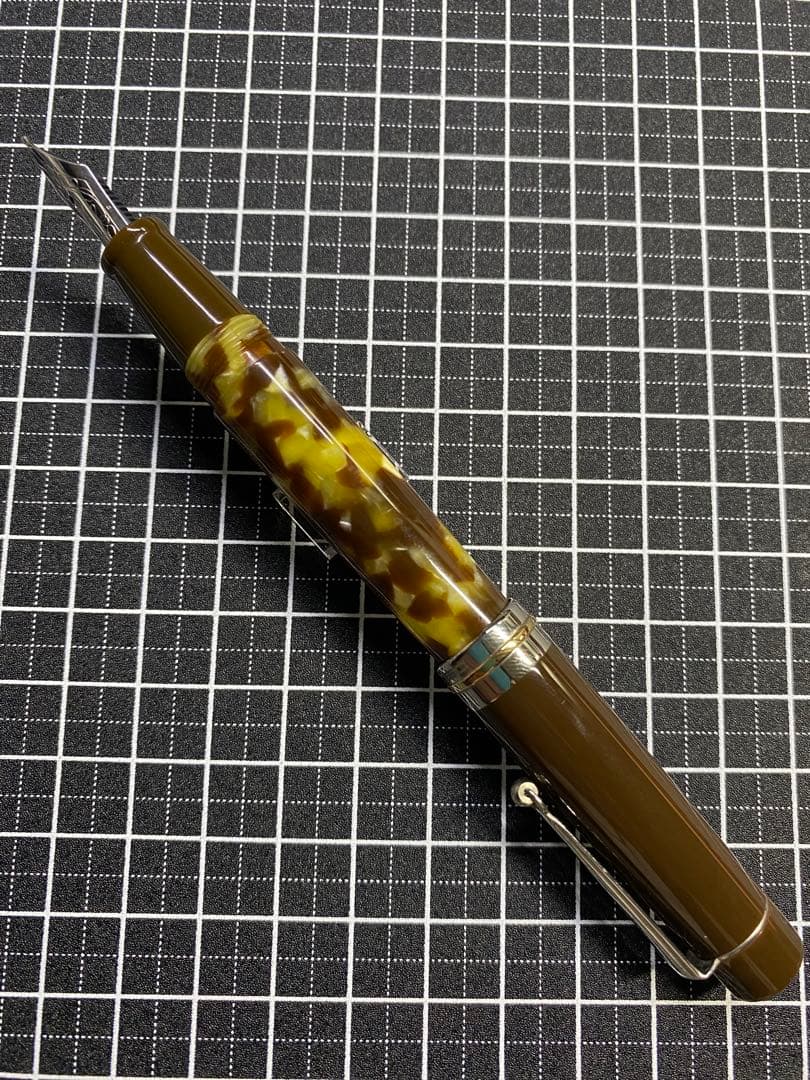 Delta Vintage Collection Anima Fountain Pen F Nib Japan Limited 150pcs Used | Suadpens
