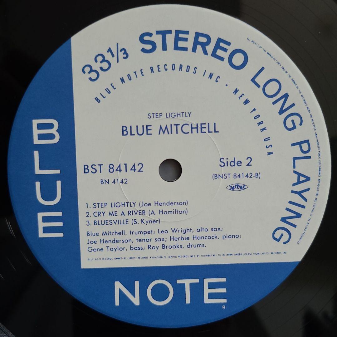 ★Japanese version obi included★ “STEP LIGHTLY” BLUE MITCHELL analog | Japansoundstore
