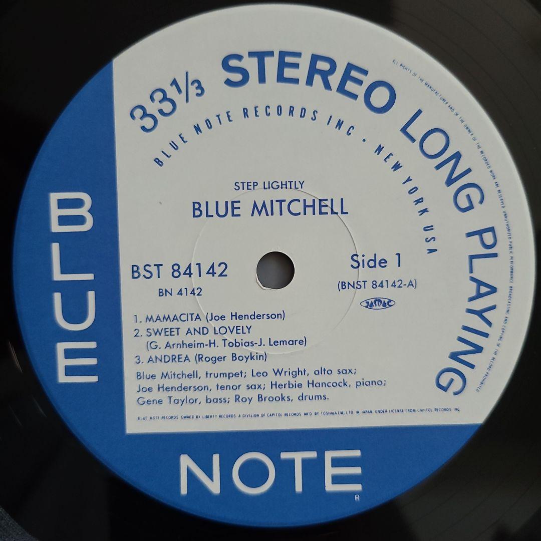 ★Japanese version obi included★ “STEP LIGHTLY” BLUE MITCHELL analog | Japansoundstore