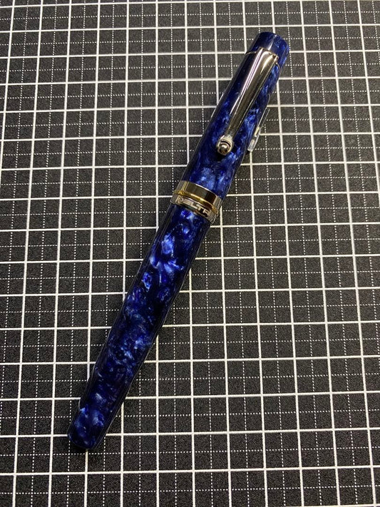 Delta Vintage Blue Fountain Pen F Nib with Box & Ink Cartridge Used | Suadpens