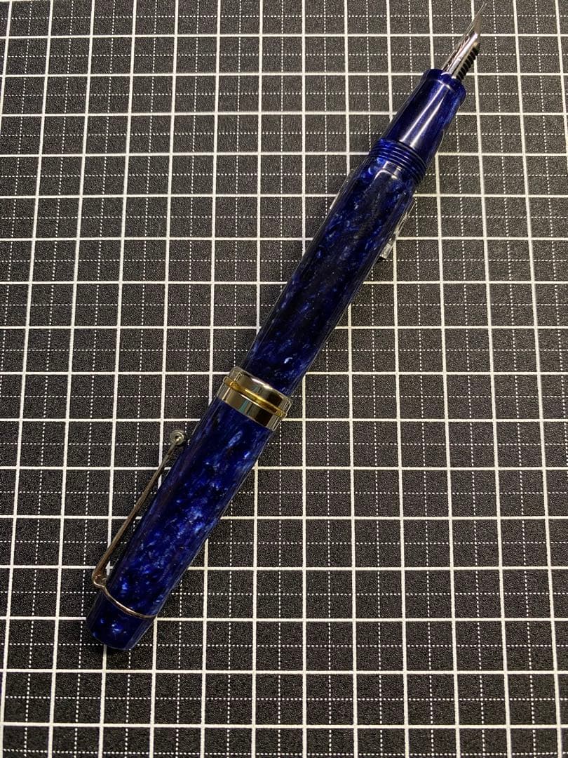 Delta Vintage Blue Fountain Pen F Nib with Box & Ink Cartridge Used | Suadpens