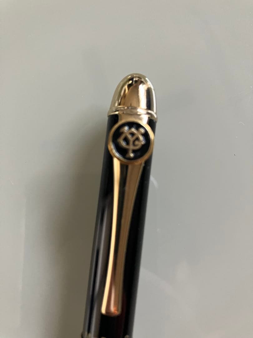 Yomiuri Giants 2-Color Ballpoint Pen Commemorative with Leather Case Used | Suadpens