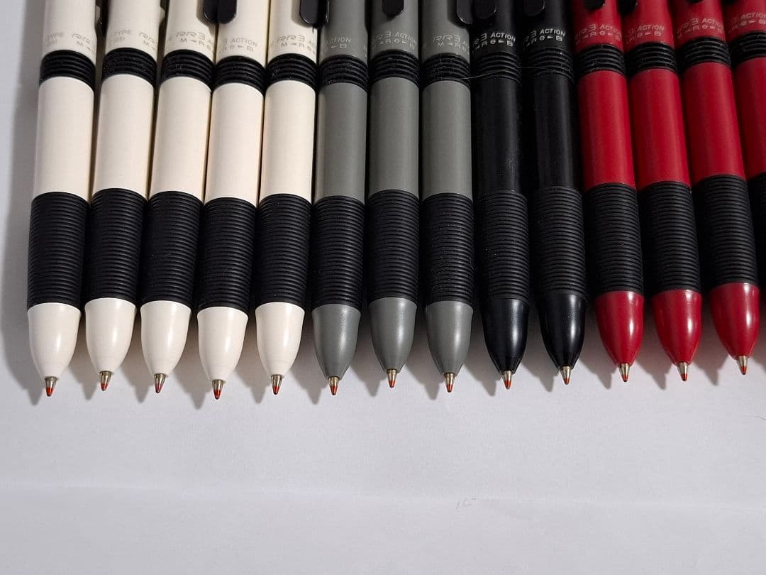Platinum RR3 Action Rubber Grip 26 pcs Discontinued New Collection | Suadpens