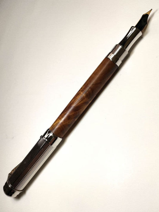 Sandalwood Handcrafted Fountain Pen, Elegant Grain, Used | Suadpens