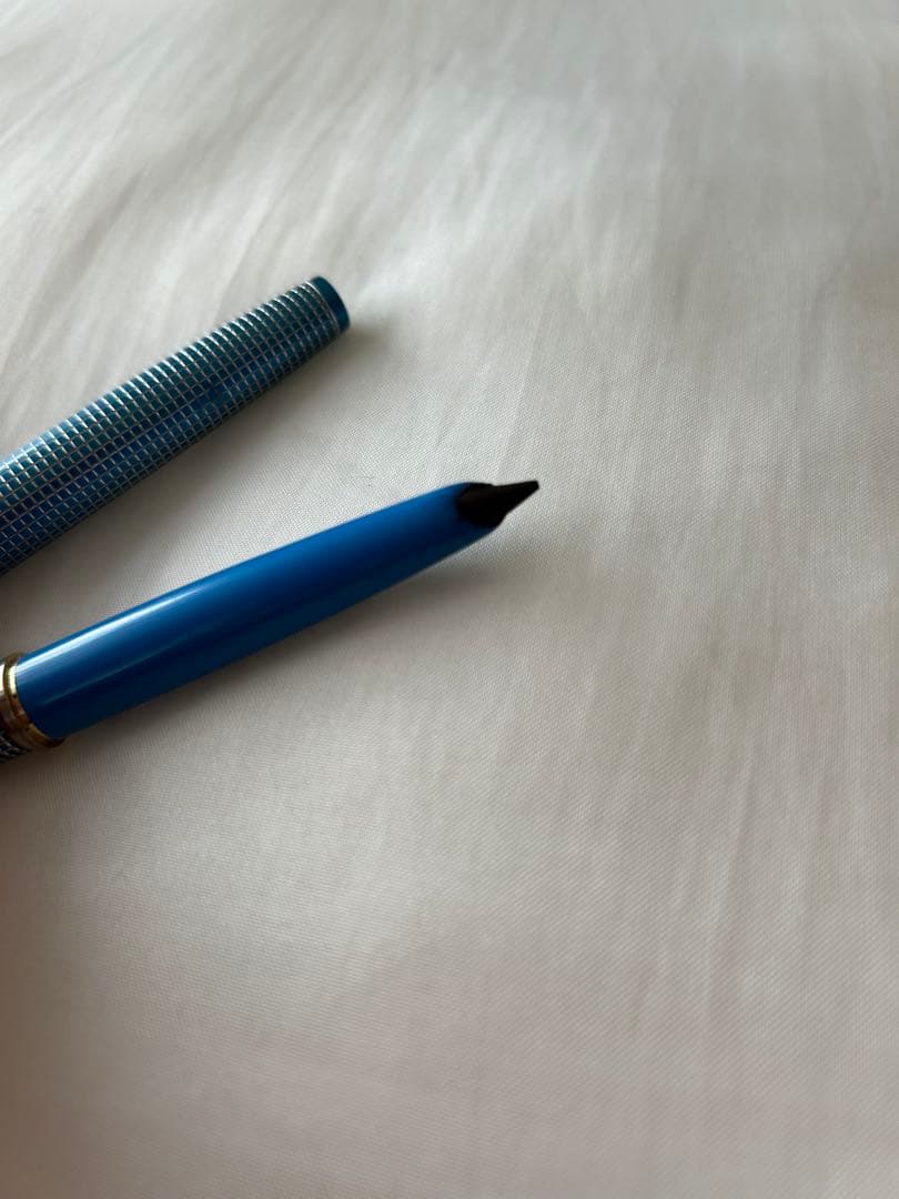 Blue Plaid Retro Fountain Pen 11.1cm Metal Clip Plastic Excellent Used | Suadpens