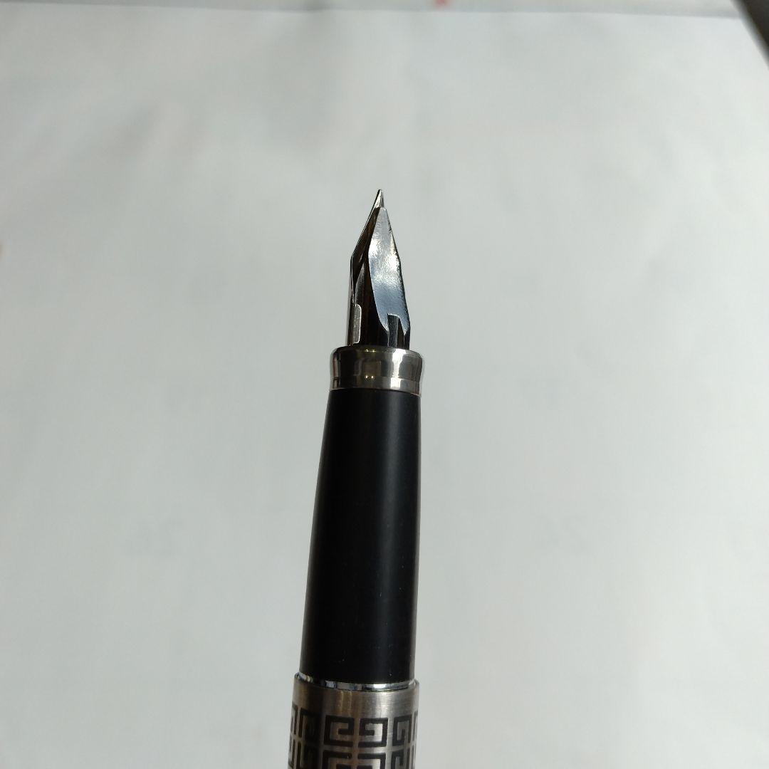 GIVRNCHY Fountain Pen Fine Point Platinum Geometric Retro Used 13.5cm | Suadpens