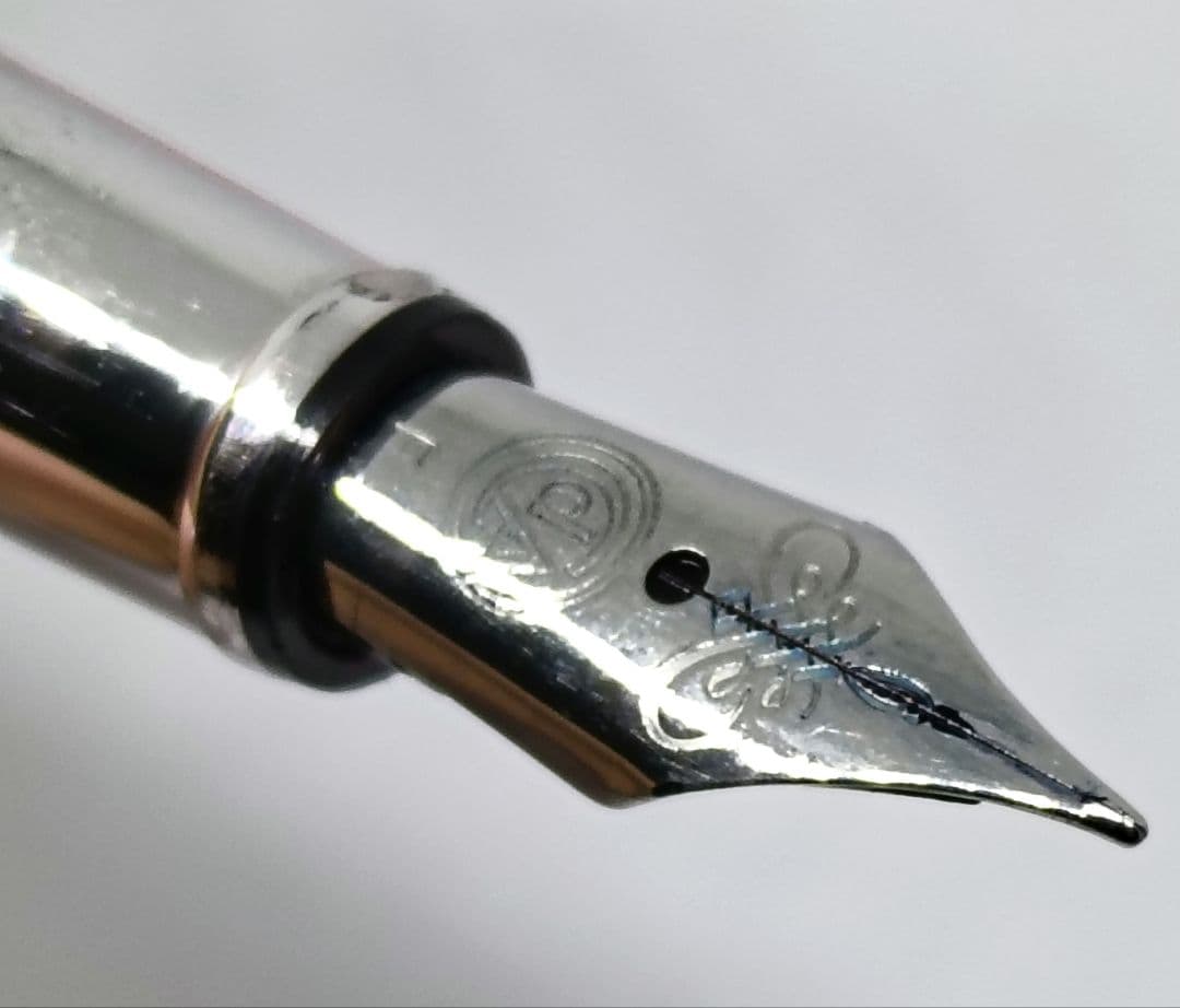 Caran d'Ache Ecridor XS Fountain Pen Retro Silver Mini Cap Used, Rare, Swiss | Suadpens