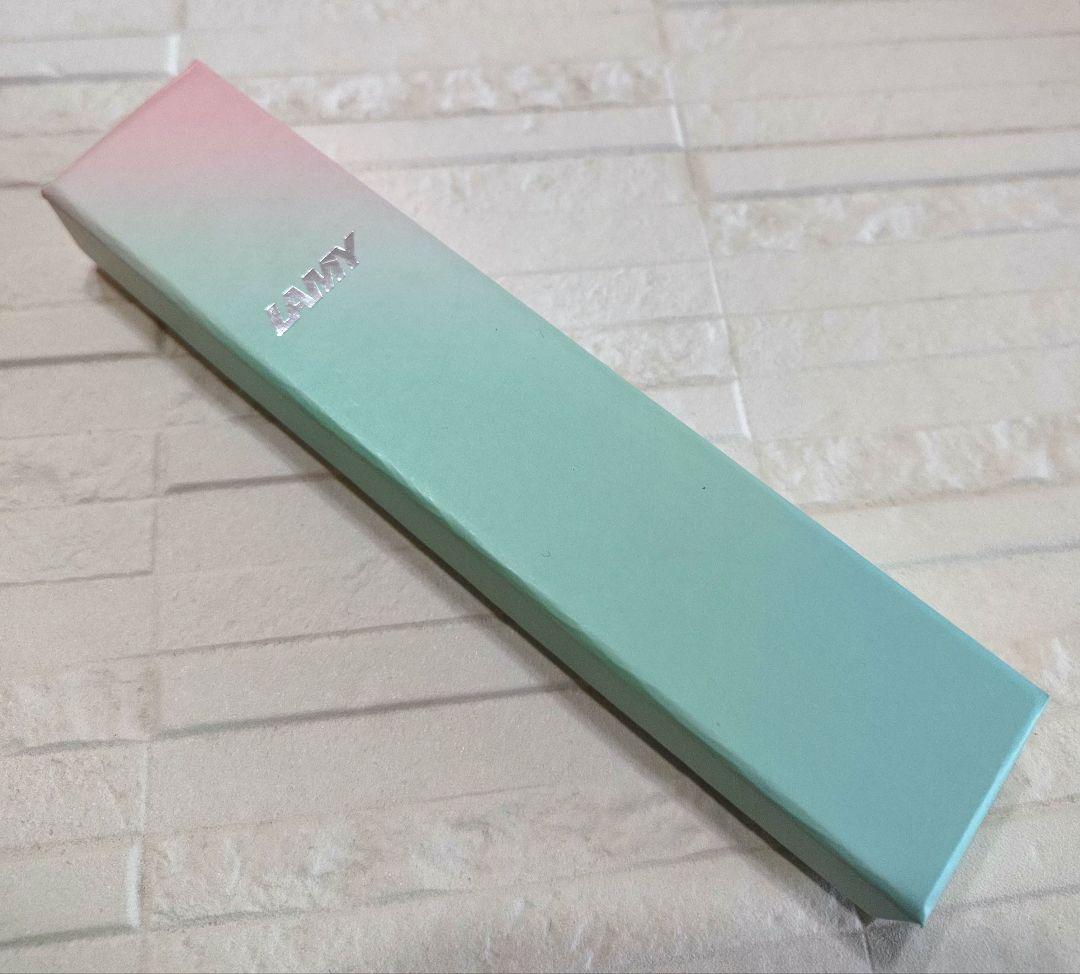 Lamy Safari Japan Limited Mint Green Heart F Fountain Pen  & Unused | Suadpens