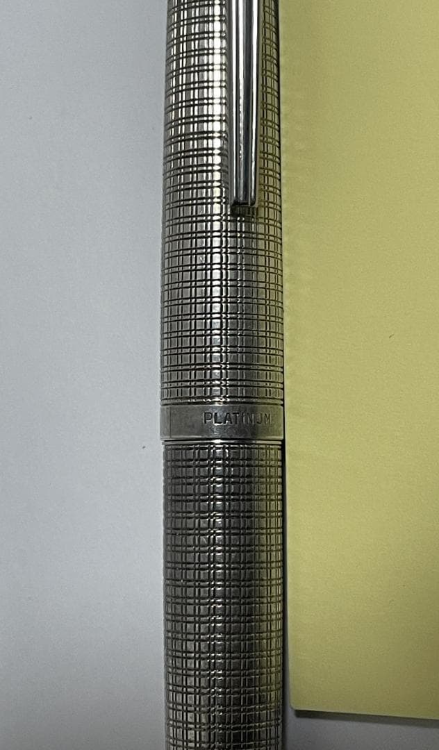 Platinum Vintage 18K WG Sterling Silver Fountain Pen Red Mesh New/Used | Suadpens